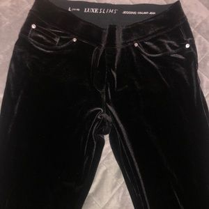 Peter Nygard Luxe Velvet Leggings